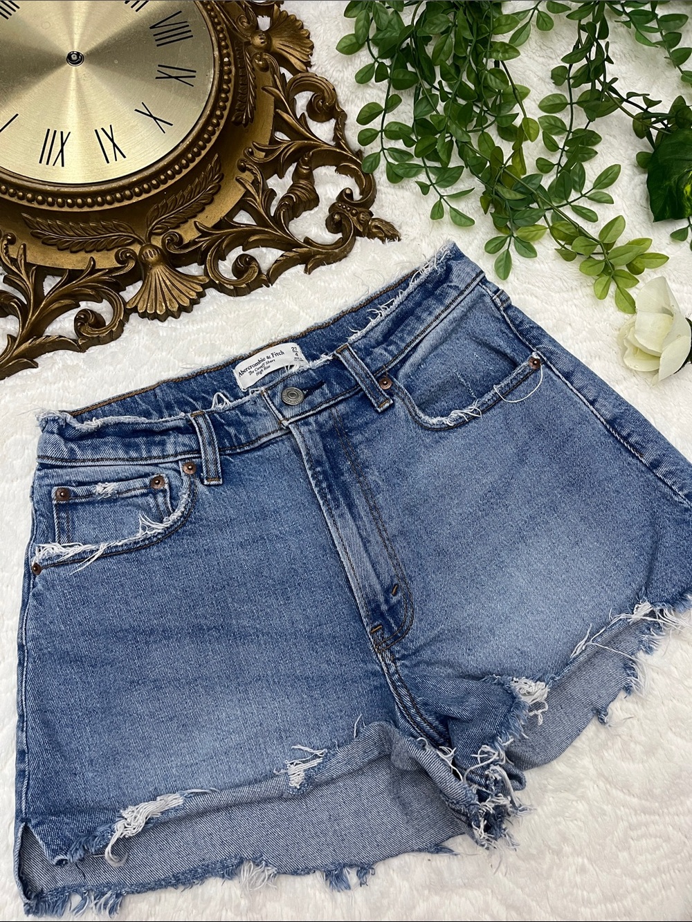 Abercrombie & Fitch Distressed Cutoff Short High Rise size 27